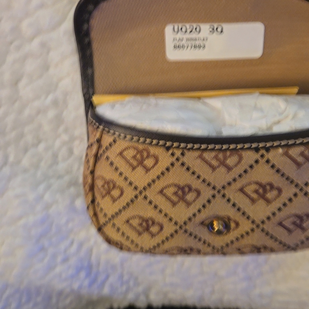 Dooney & Bourke Flap Wristlet Brown Clutch - Picture 4 of 7